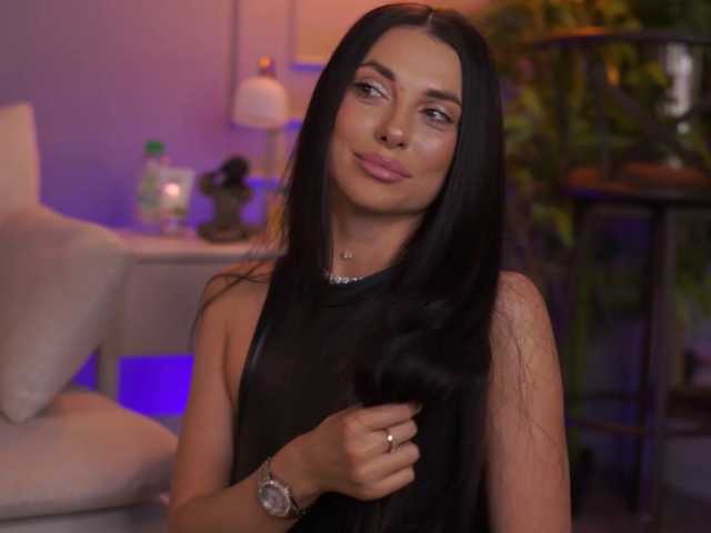 EllyLynne live cam on BongaCams