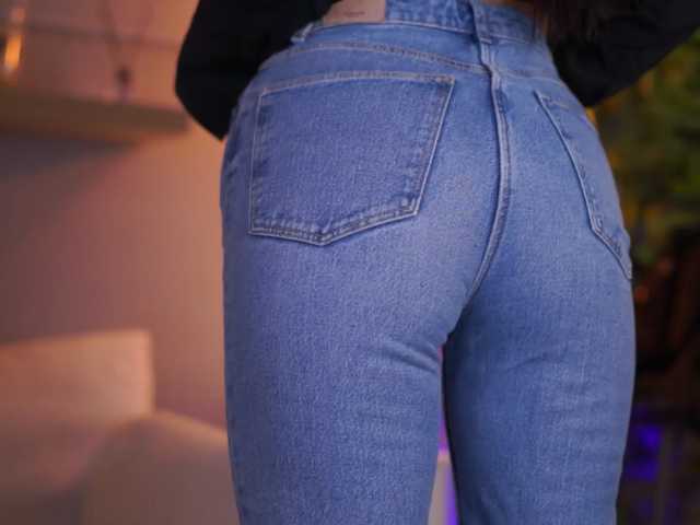 EllyLynne live cam on BongaCams