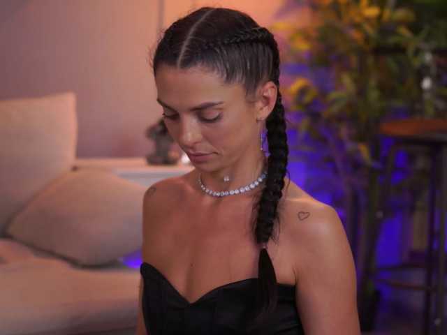 EllyLynne live cam on BongaCams