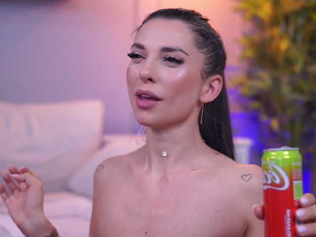 EllyLynne live webcam show