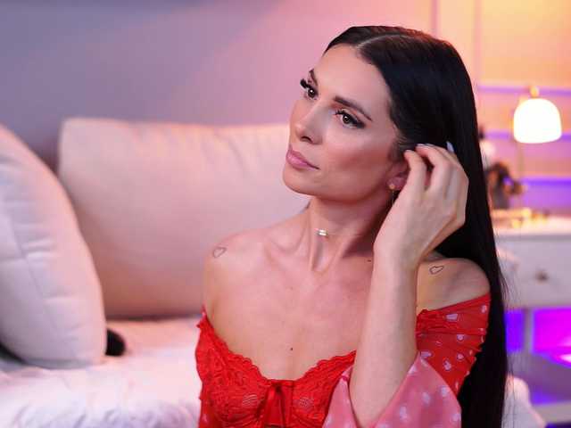 EllyLynne live cam on BongaCams