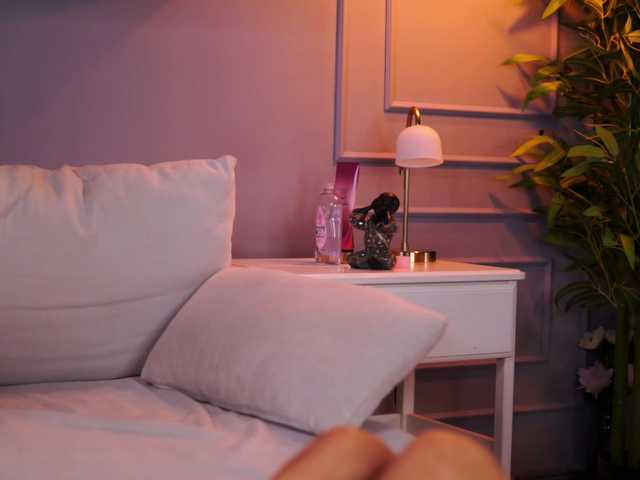 EllyLynne live cam on BongaCams
