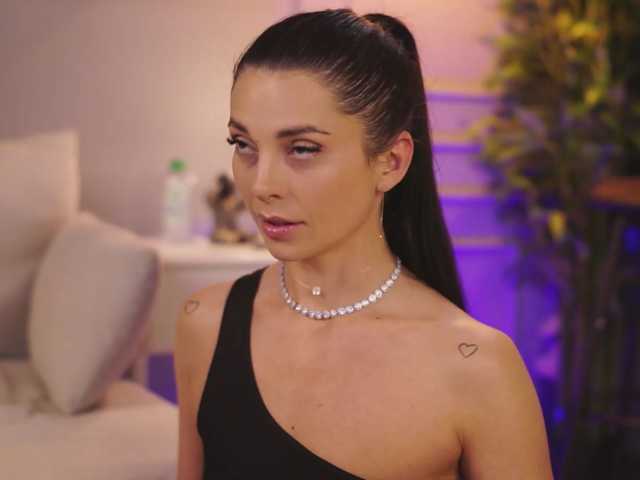 EllyLynne live cam preview