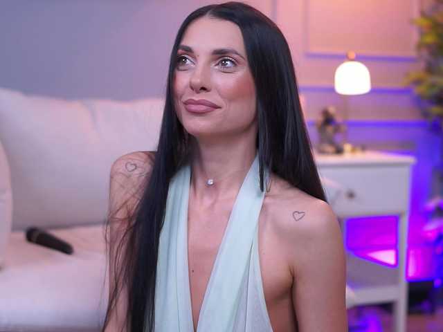 EllyLynne live webcam show
