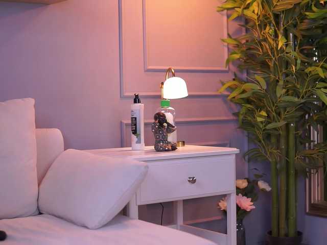 EllyLynne live cam on BongaCams