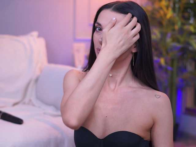 EllyLynne live webcam show
