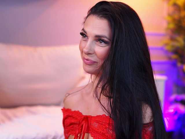 EllyLynne live cam on BongaCams