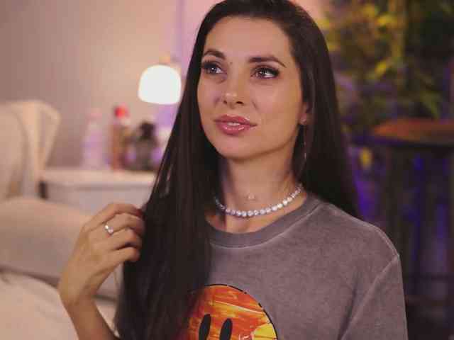 EllyLynne