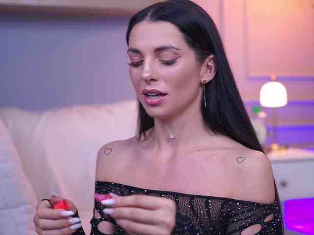 EllyLynne webcam