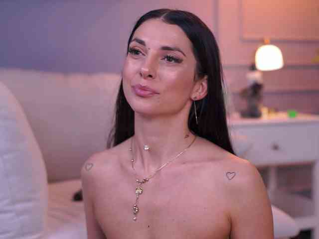 EllyLynne webcam