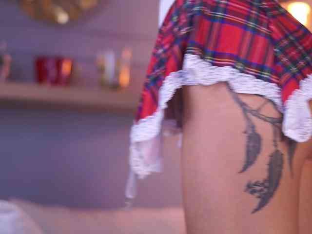 EllyLynne webcam