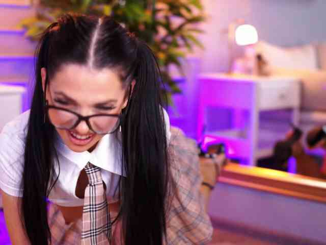 EllyLynne - Girl 