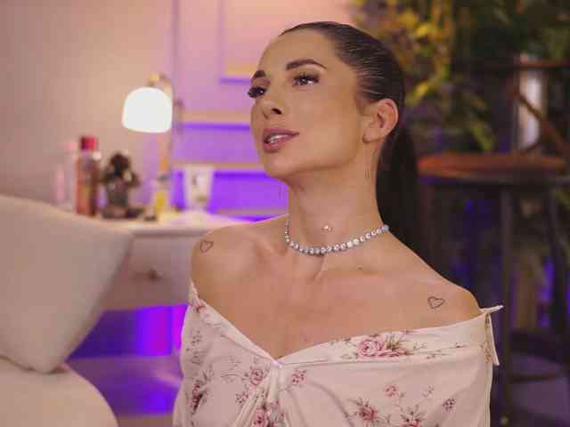 EllyLynne
