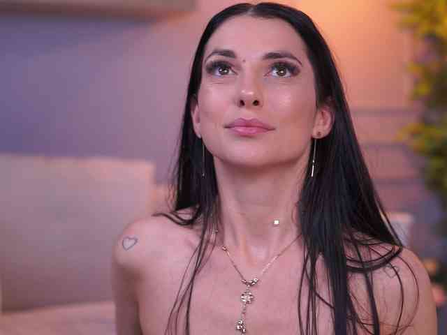 EllyLynne Sex Cam Show