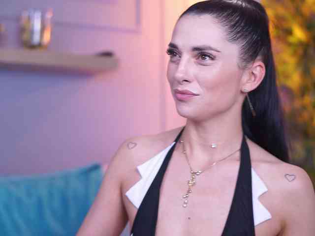EllyLynne webcam