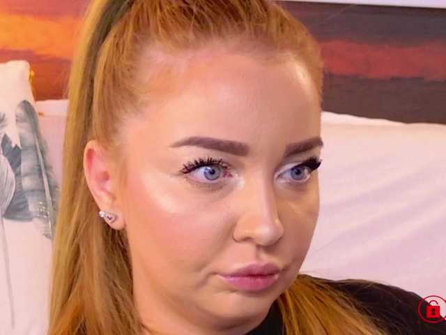 EVEFOX live cam on BongaCams
