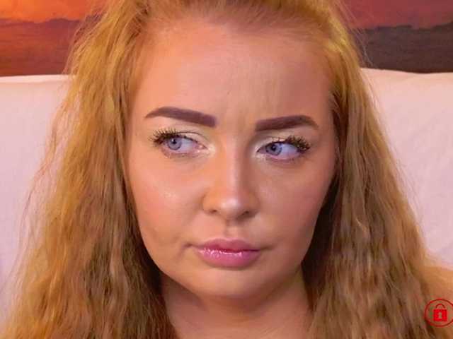EVEFOX live cam on BongaCams