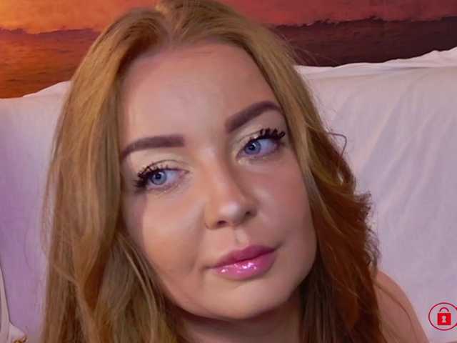 EVEFOX live webcam show