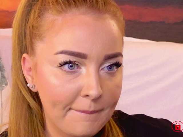 EVEFOX live cam on BongaCams