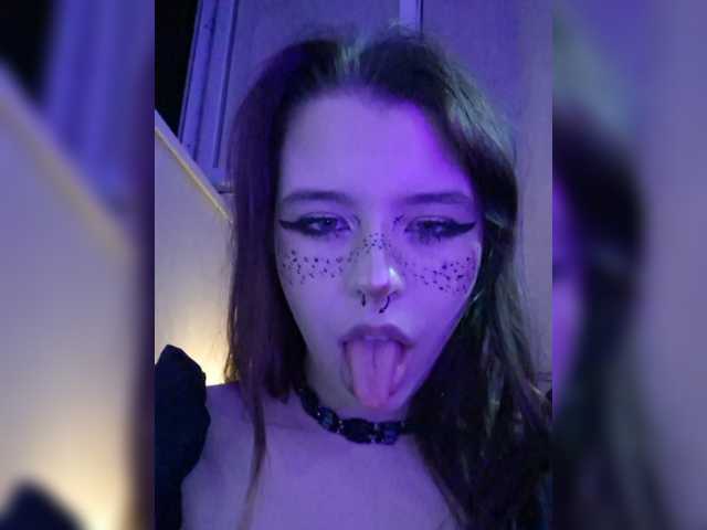 MommyAxFox live cam on BongaCams