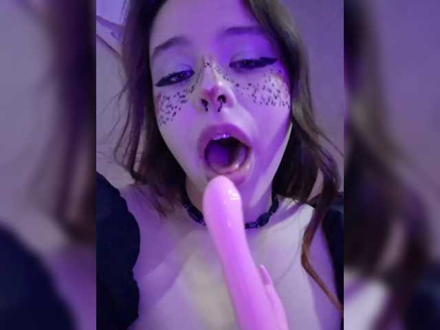 MommyAxFox live cam on BongaCams