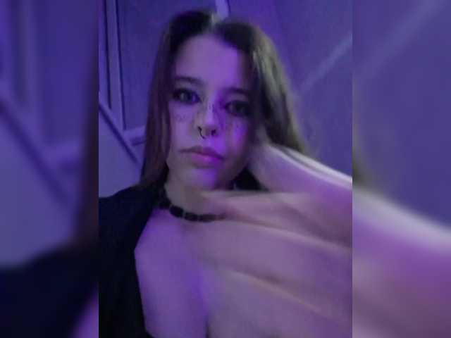 MommyAxFox live cam on BongaCams