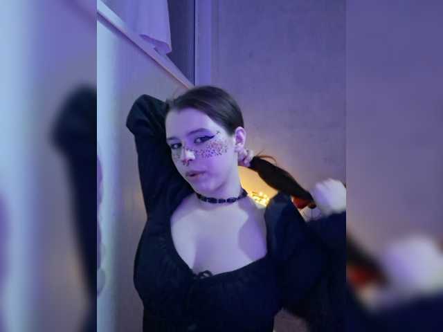 MommyAxFox live cam on BongaCams