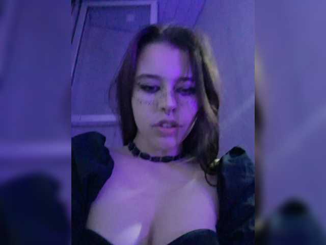 Live трансляция MommyAxFox - Runet.cam