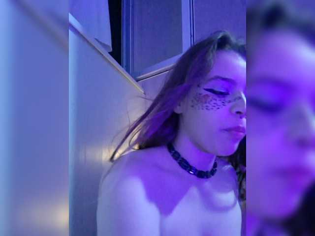 MommyAxFox live cam on BongaCams