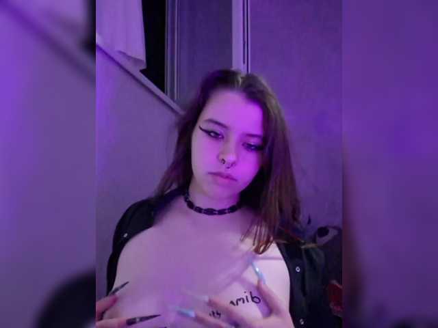 MommyAxFox live cam on BongaCams