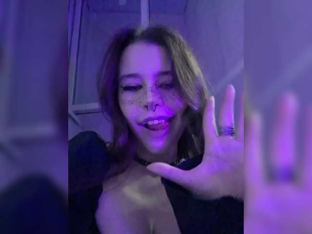 MommyAxFox live cam on BongaCams