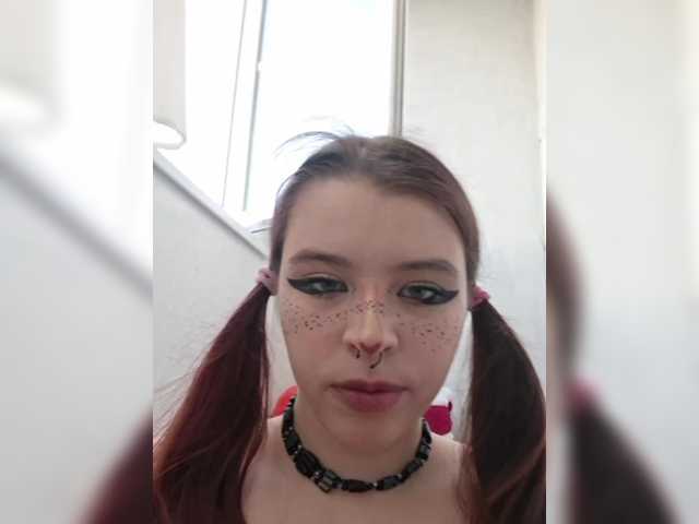 go to chat with MommyAxFox