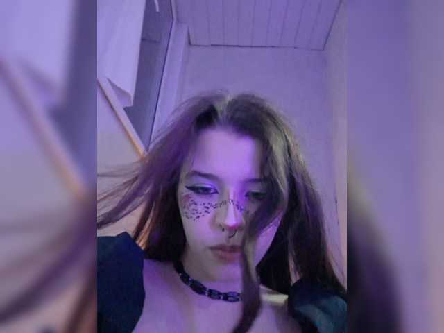 MommyAxFox live cam on BongaCams