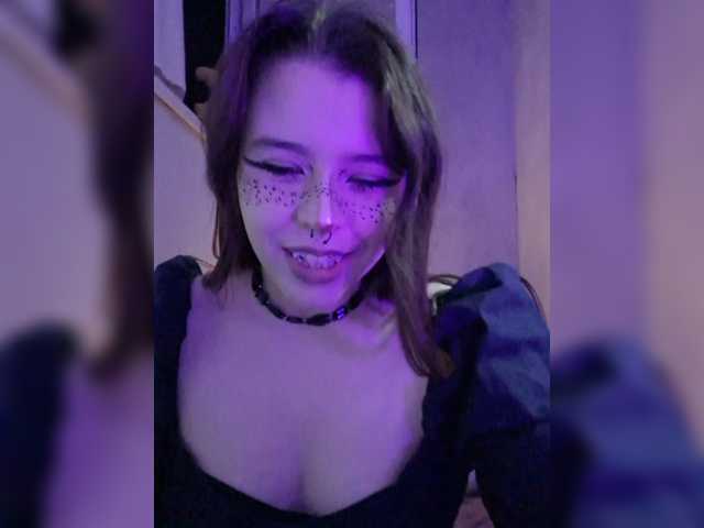 MommyAxFox live cam on BongaCams