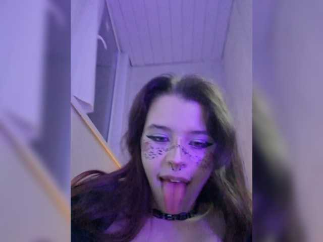 MommyAxFox live cam on BongaCams