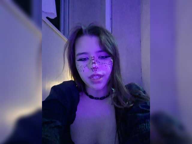 MommyAxFox live cam on BongaCams