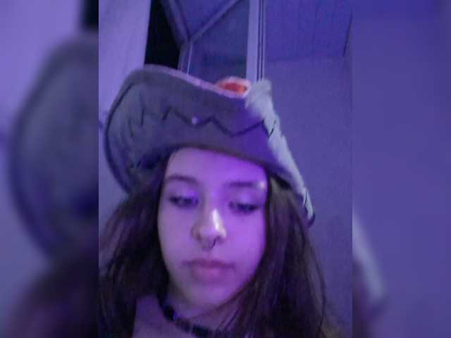 Live трансляция MommyAxFox - slutnetki.online