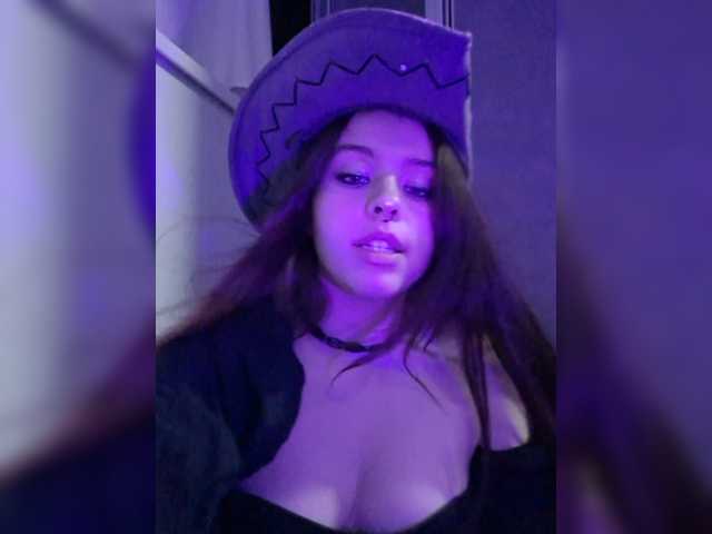 MommyAxFox live cam on BongaCams