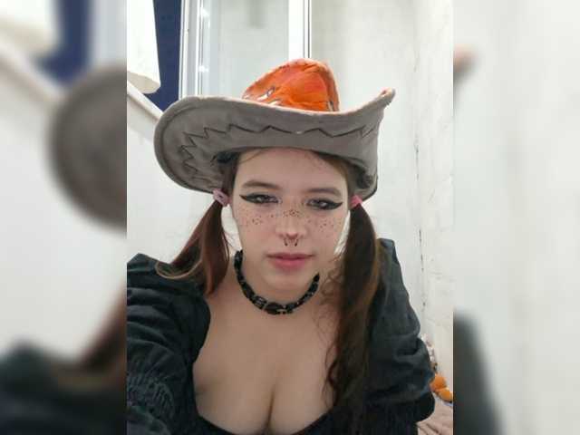 MommyAxFox live cam on BongaCams