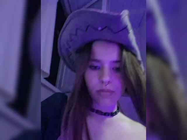 MommyAxFox Sex Cam Show