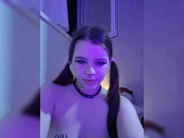 MommyAxFox webcam