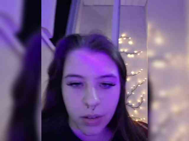 MommyAxFox webcam