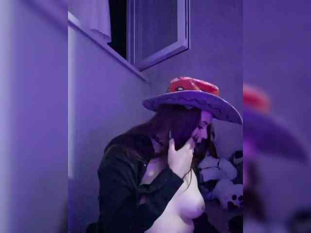 MommyAxFox Sex Cam Show
