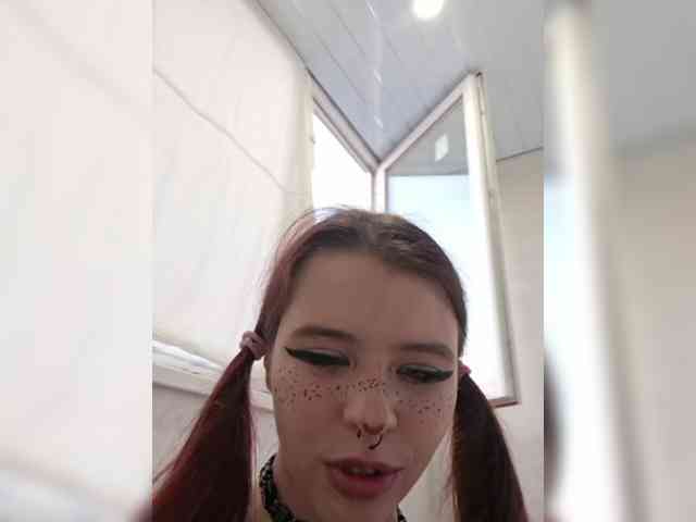 MommyAxFox webcam