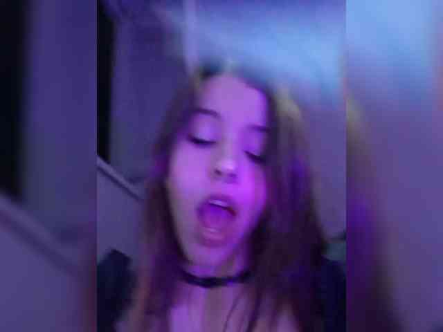 MommyAxFox Sex Cam Show