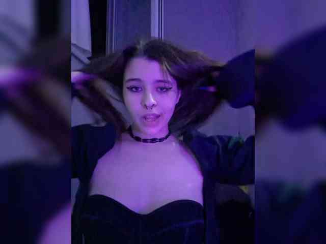 MommyAxFox Sex Cam Show