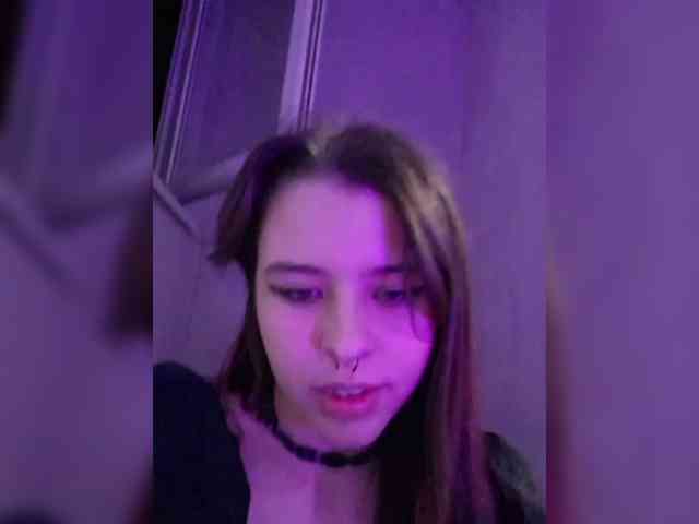 MommyAxFox Sex Cam Show
