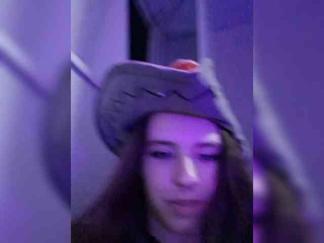 MommyAxFox Sex Cam Show