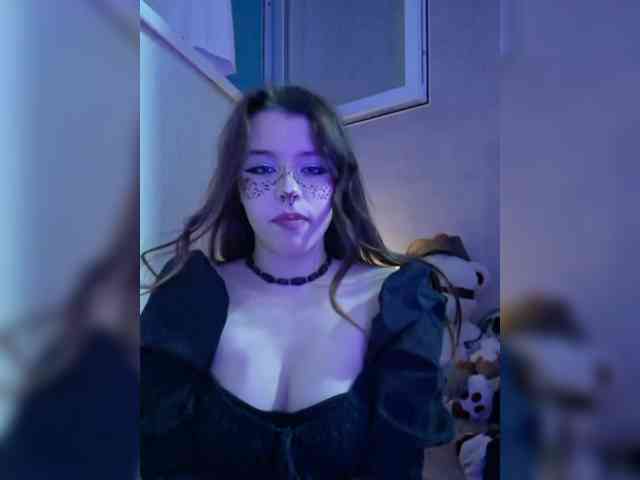 MommyAxFox webcam
