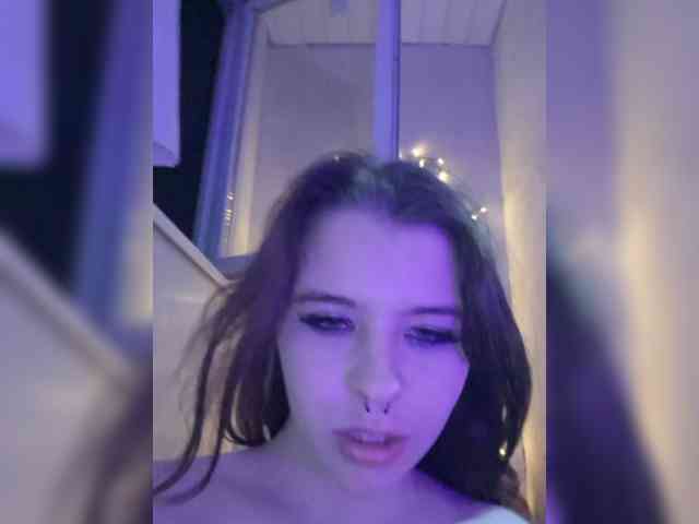 MommyAxFox webcam